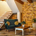 Dallure Luxury Boutique - Old Town 3* Brașov