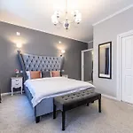 Dallure Luxury Boutique - Old Town Aparthotel 3*