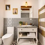 Dallure Luxury Boutique - Old Town Brașov