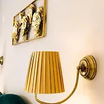 Dallure Luxury Boutique - Old Town 3* Brașov