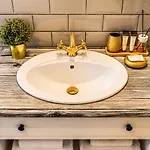 Dallure Luxury Boutique - Old Town Brașov