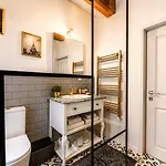Dallure Luxury Boutique - Old Town Aparthotel 3*