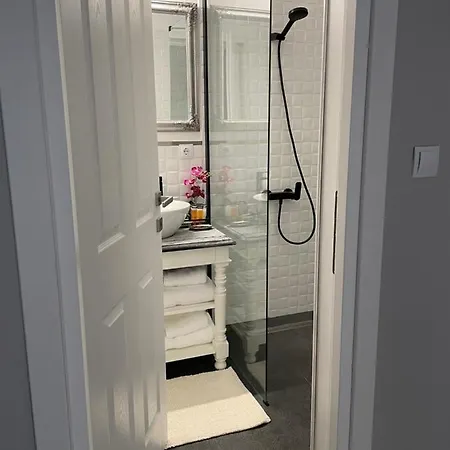 Dallure Boutique - Central, Self Check In Lejlighedshotel 3*