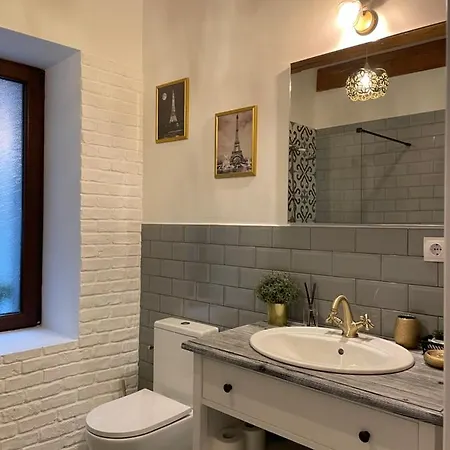 Dallure Boutique - Central, Self Check In 3*