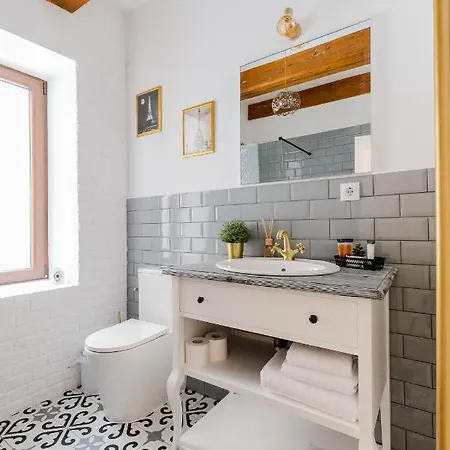 Dallure Boutique - Central, Self Check In Lejlighedshotel Braşov