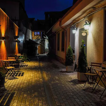 Dallure House Boutique - Old Town - Self Check-in 3* Braşov