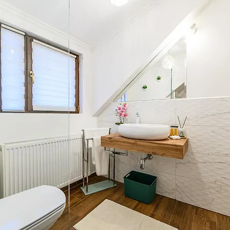 Dallure Boutique - Central, Self Check In Braşov