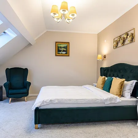 Dallure Boutique - Central, Self Check In