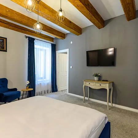 Dallure Boutique - Central, Self Check In Lejlighedshotel Braşov