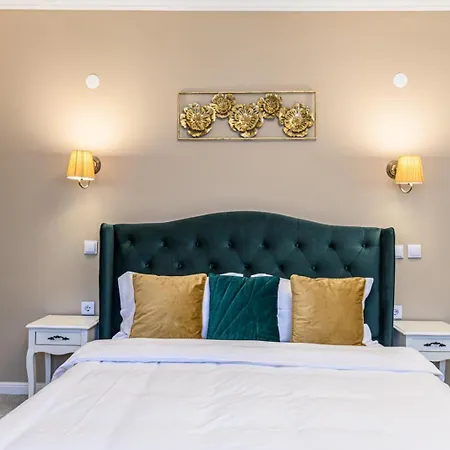 Dallure Boutique - Central, Self Check In 3* Braşov