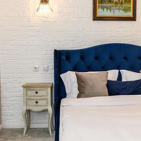 Dallure House Boutique Апарт-отель Брашов