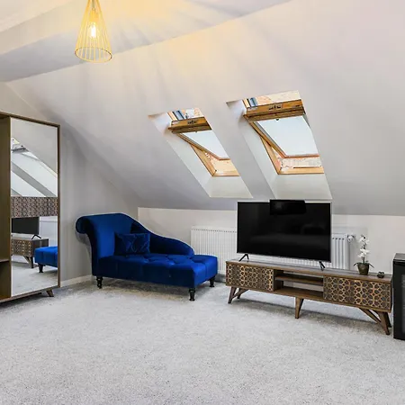 Dallure Boutique - Central, Self Check In