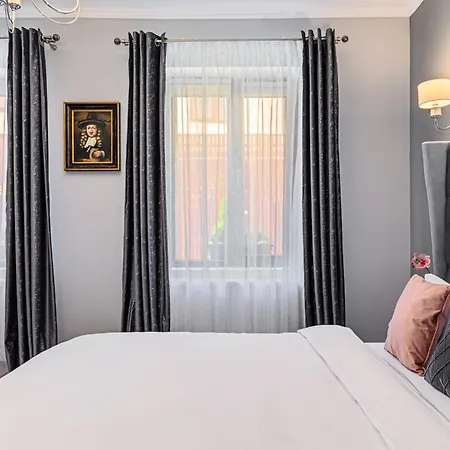 Dallure Boutique - Central, Self Check In מלון דירות