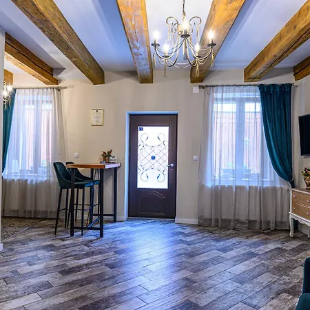 Dallure Luxury Boutique - Old Town 3* Braşov