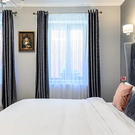 Appart hôtel Dallure House Boutique - Entire House&rooms - Old Town - Self Check-in 3*