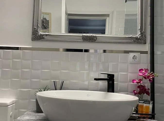 Апарт-готель Dallure House Boutique - Central, Self Check In Брашов