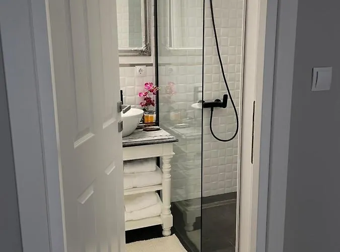 Dallure House Boutique - Central, Self Check In Апарт-готель 3*