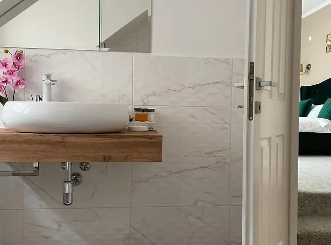 Dallure House Boutique - Central, Self Check In