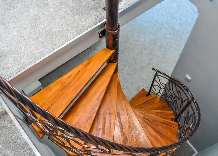 Dallure House Boutique - Central, Self Check In בראשוב