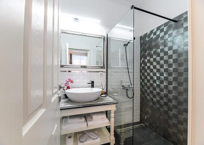 Dallure Boutique - Central, Self Check In Aparthotel 3*