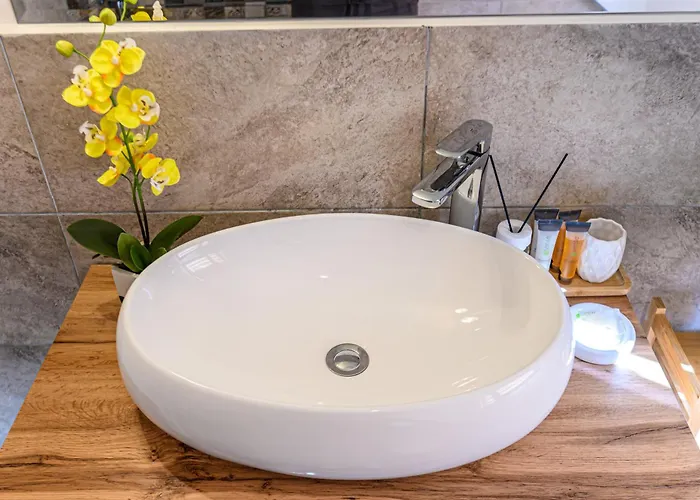 Апарт-готель Dallure House Boutique - Central, Self Check In 3*