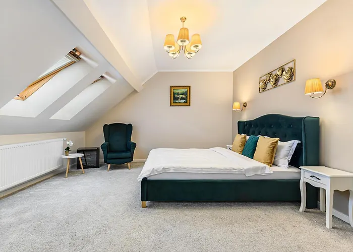 Dallure House Boutique - Central, Self Check In 3* בראשוב