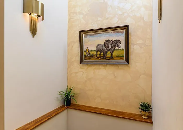 Dallure House Boutique - Central, Self Check In 3* בראשוב