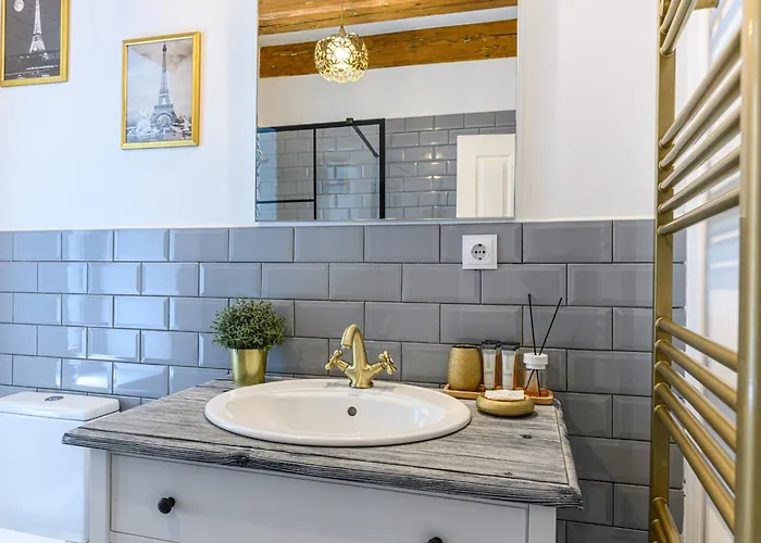 מלון דירות Dallure House Boutique - Central, Self Check In בראשוב